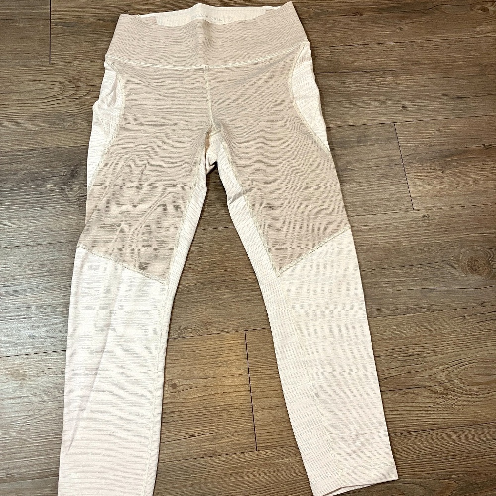 Outdoor Voices Two-Tone Beige/White Leggings